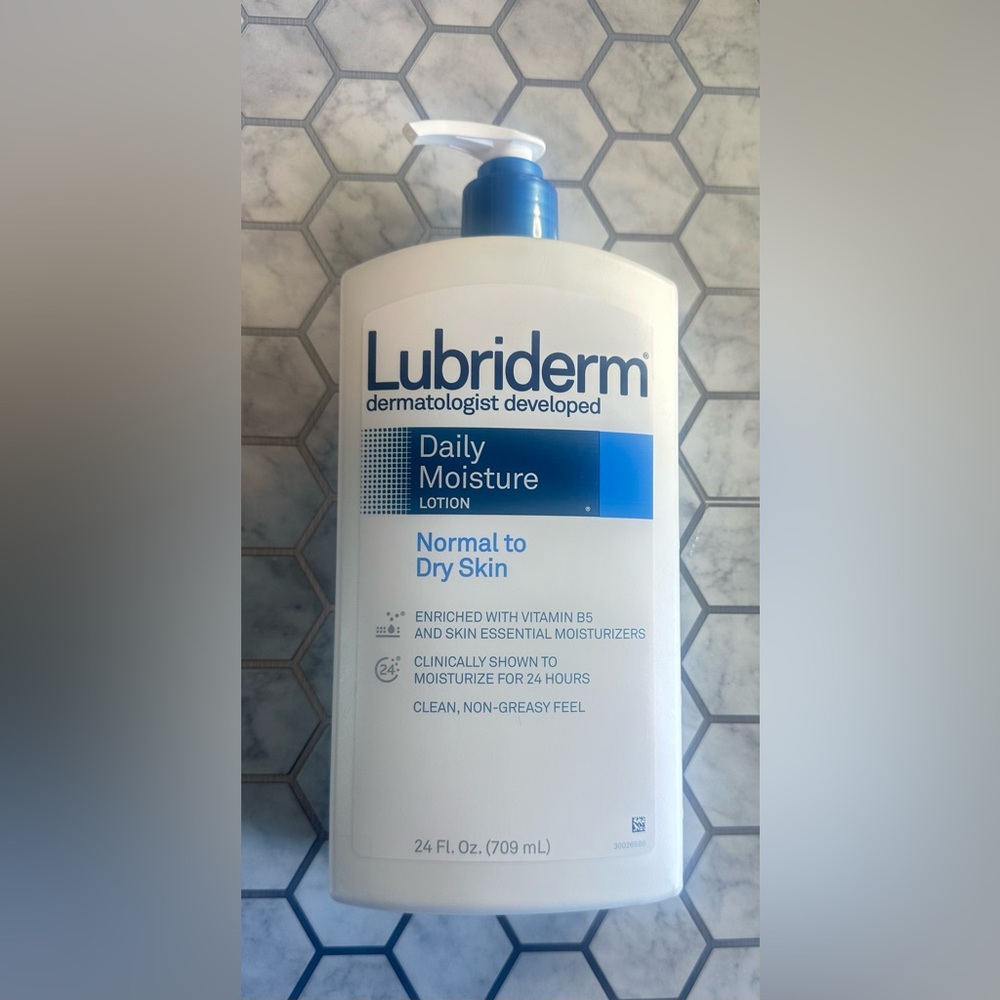 Lubriderm Daily Moisture Lotion